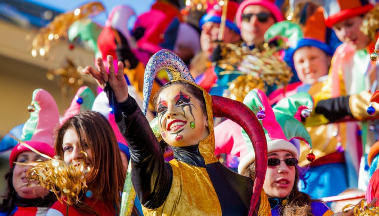 viareggio carnival in tuscany