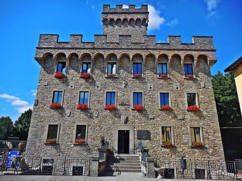 Fiorenzuola nel Mugello con Villa Campestri Olive Oil Resort