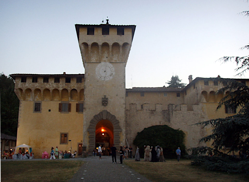 Villa Medicea Cafaggiolo con Villa Campestri Olive Oil Resort