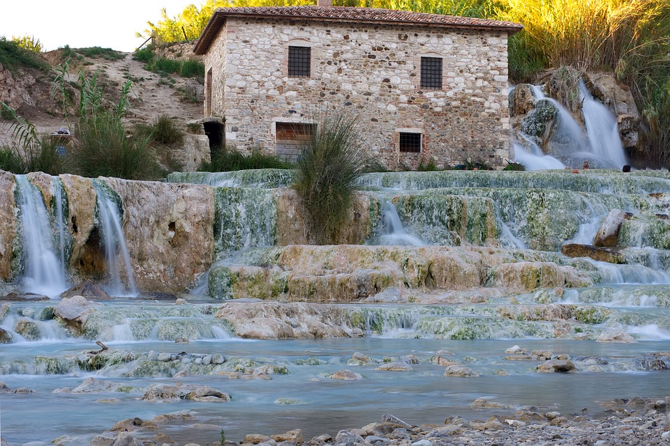 saturnia termal bath in maremma
